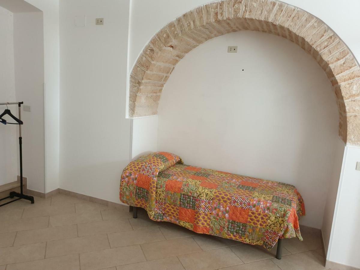 דירות אלברובלו Nonna Livia By La Puglia In Un Trullo מראה חיצוני תמונה